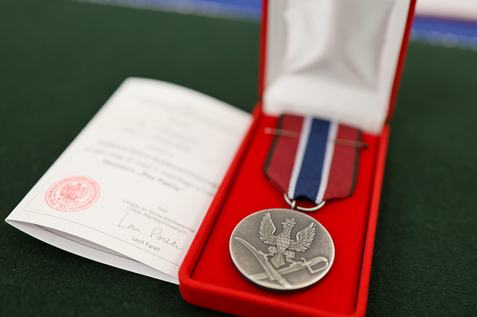 Medal "Pro Patria" dla Centrum